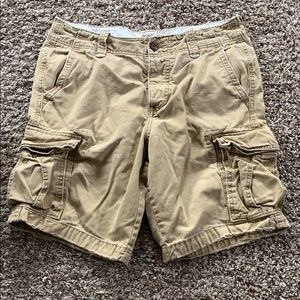 Men’s Hollister cargo shorts